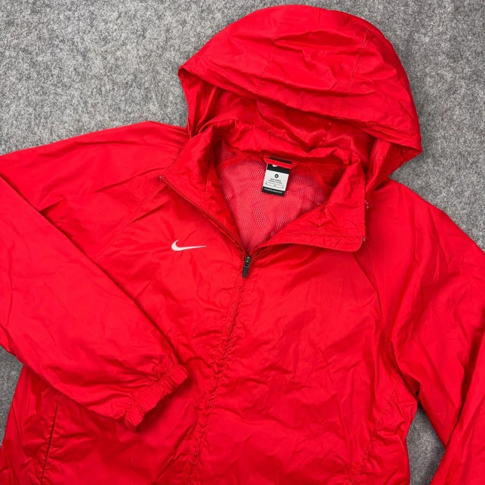 Nike Rain Jacket Mens Medium Red Foundation 12 Hooded Windbreaker Zip Soccer